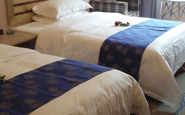 Zhaxi Zhuomu Hotel