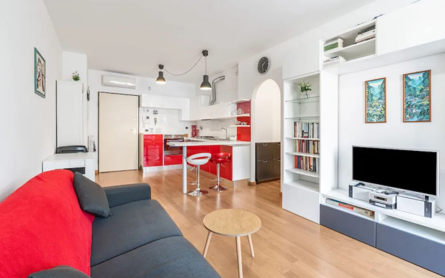 Portuense 107- Bright Flat