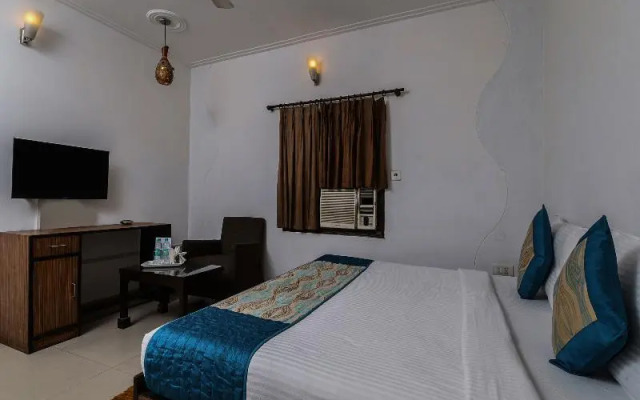 OYO 7655 Om Paradise Hotel