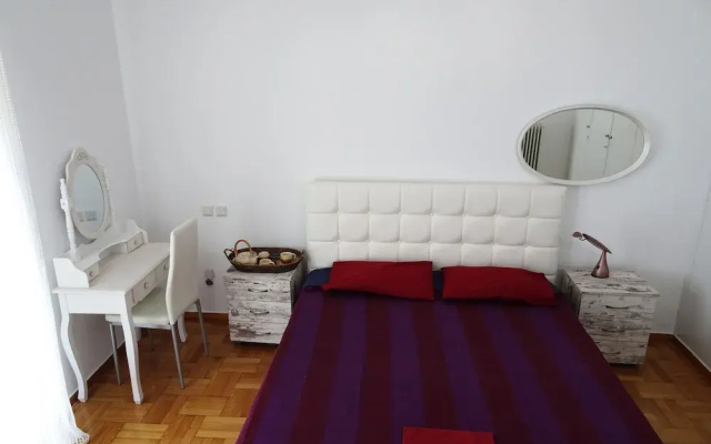 Eva's Urban Apt In Athens