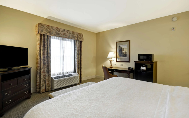 Hampton Inn & Suites Savannah Historic District