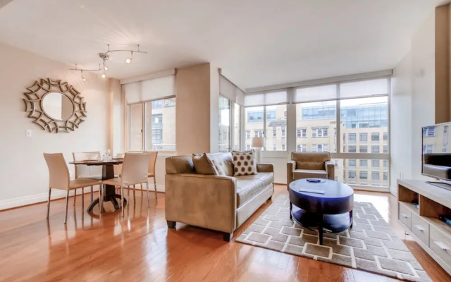 Bluebird Suites on Washington Circle