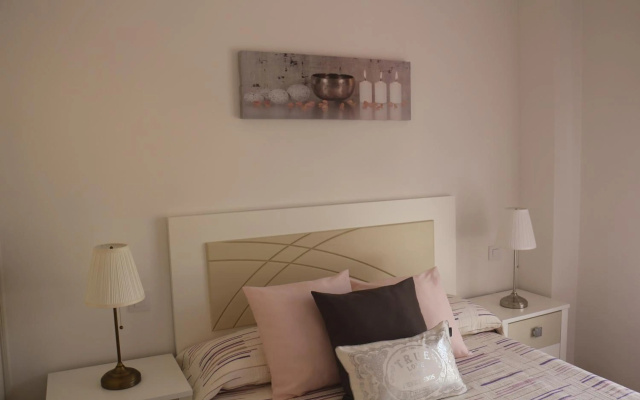 Apartamentos Homelife Roca Tarpeya