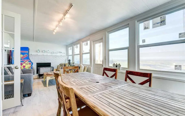 Three Palms by Vacation Rental Pros
