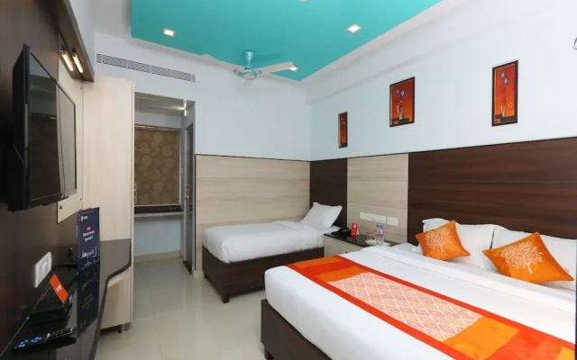 OYO 15857 Saibala Budget Hotel