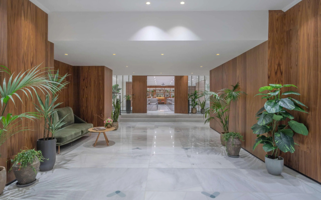 Melia White House Hotel