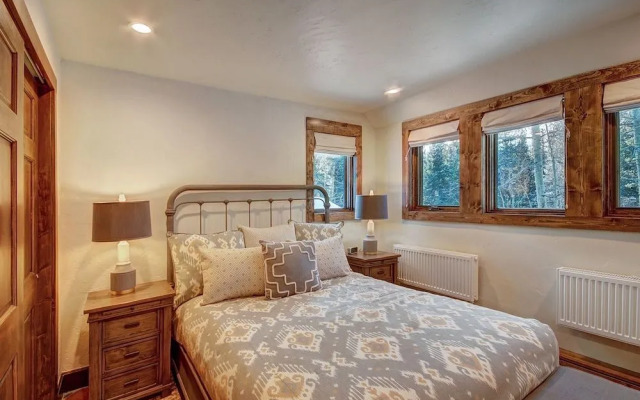 Creekside Chateau Private Waterfall Creek Breck Private Nature Setting Spa