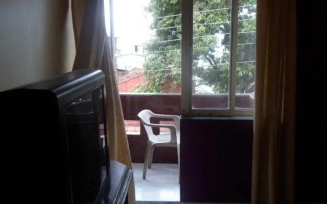 Hotel R K Palace