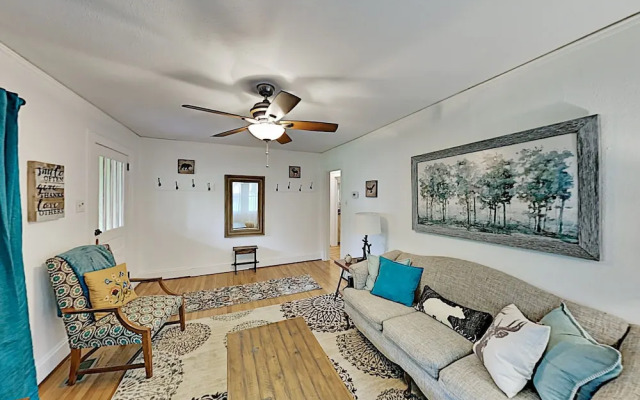 7groves1 3 Bedroom Home