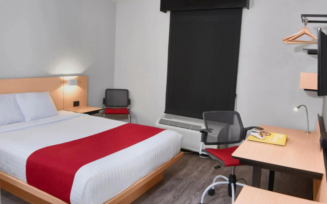City Express by Marriott Celaya Galerias
