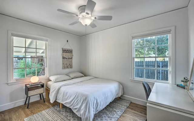 Cozy West Sacramento Getaway w/ Private Yard!