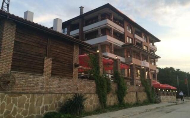 Отель Complex Hunter's Beach Болгария, Аврен - отзывы, цены и фото номеров - забронировать отель Complex Hunter's Beach онлайн вид на фасад