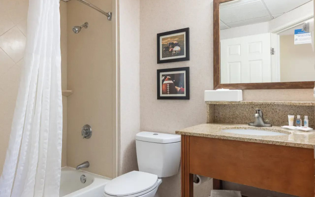 MainStay Suites Foxboro – Mansfield