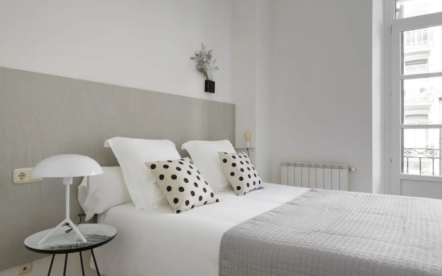 Zubieta Suite Apartment by FeelFree Rentals