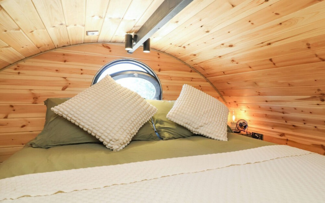 Bugley Pools Hideaway