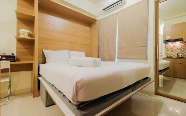 Modern Studio Apartment 27th on Top of Green Pramuka Mall