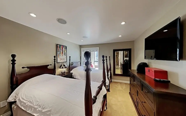 306 2 Bedroom Home