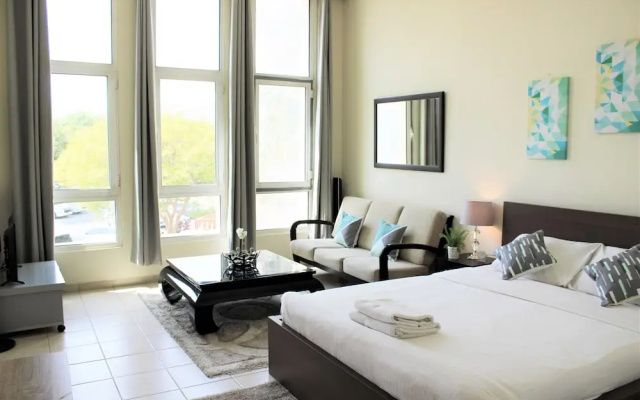 IRN - Spacious Studio in Discover Garden