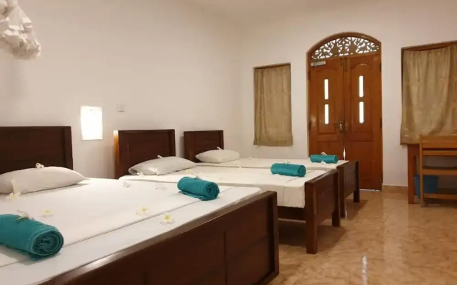 Rupa's Hotel Arugambay