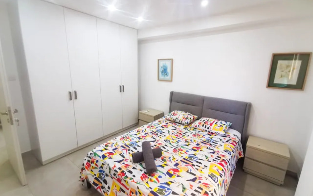 Sandy Bottoms Beach Apartment