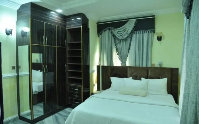 Plot 400 Luxury Apartments