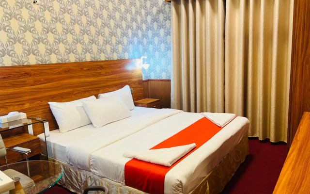 OYO 271 Parasol Hotel