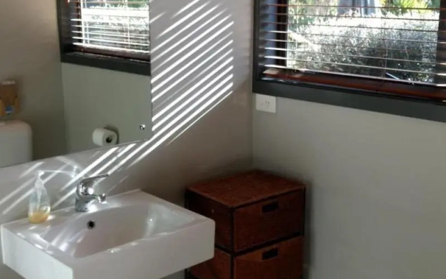 Piha Beachstay - Hostel