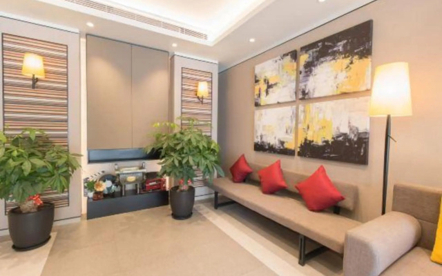 Home Inn Select (Shanghai Zhoupu Wanda Plaza Branch)