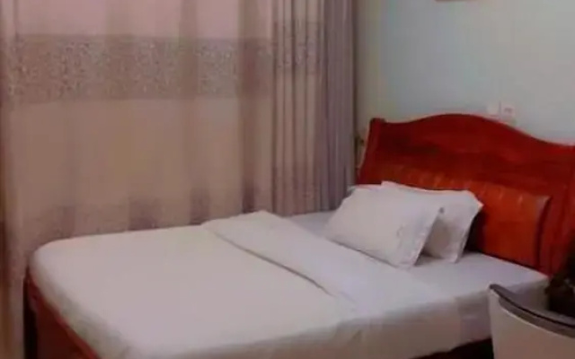 Super Paradise Hotel