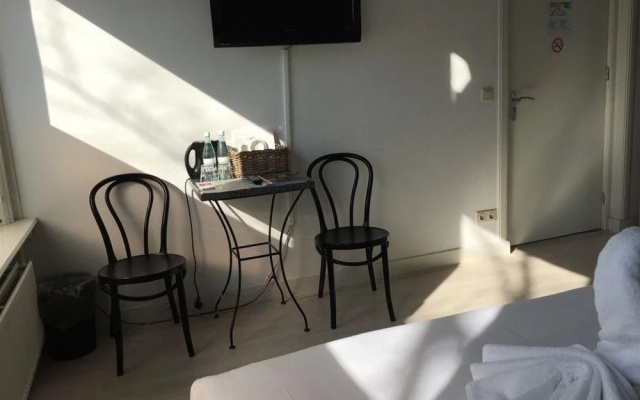 Bell's Rooms & Suites