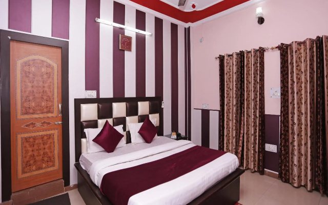 OYO 5851 Mehfil Hotel
