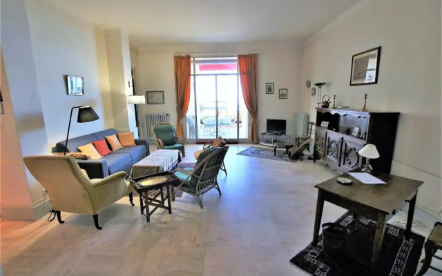 Sea View Apartment