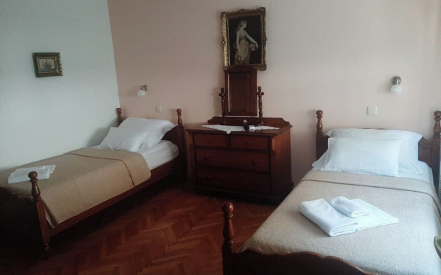 House Dragica