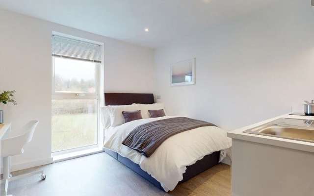 Gorgeous Studios - NEWCASTLE UNDER LYME