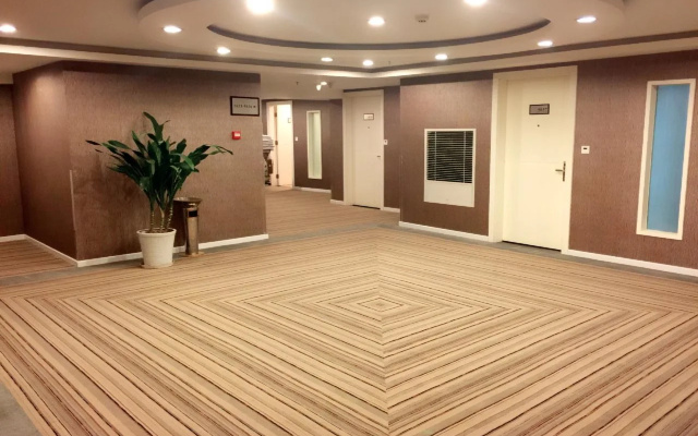 Greet Hotel