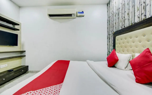 OYO Flagship 80529 Sg Hotel