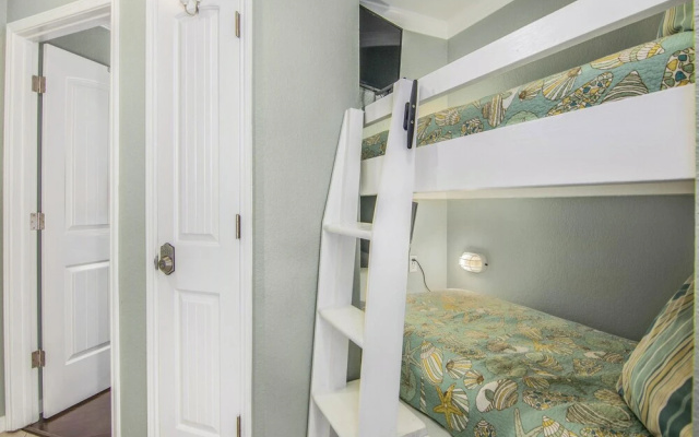Seascape 2118 1 Bedroom Condo by RedAwning