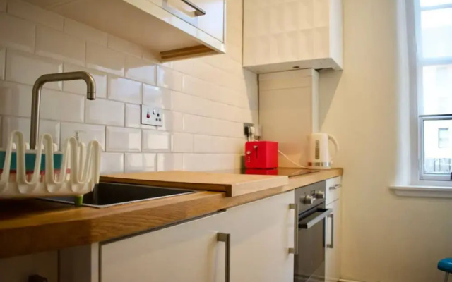 Charming City Centre Flat, Edinburgh
