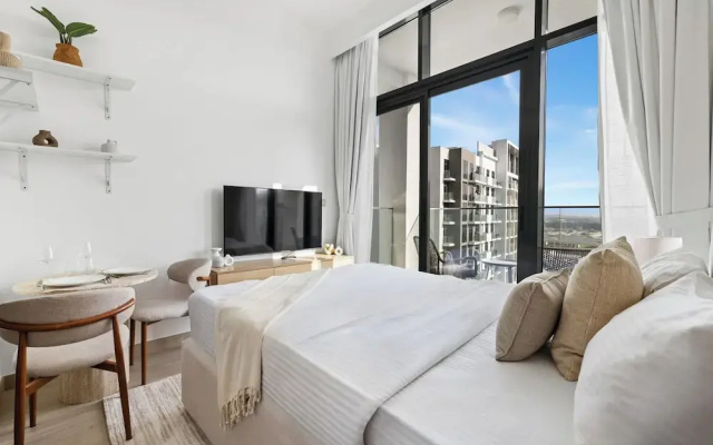 Bright Modern Studio in Meydan