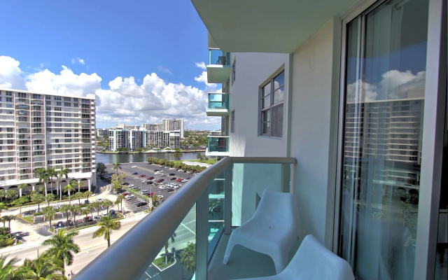 Hollywood Condos