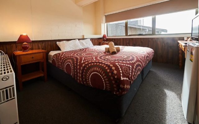 Abom Hotel
