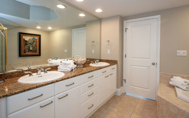 Fantastic Two Bedroom/two Bathroom - Unit Crb0816