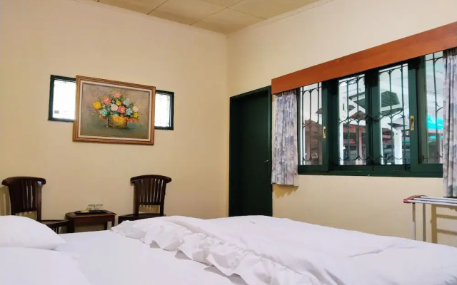 Hotel Grand Astoeti