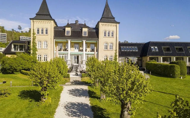 hotelImage