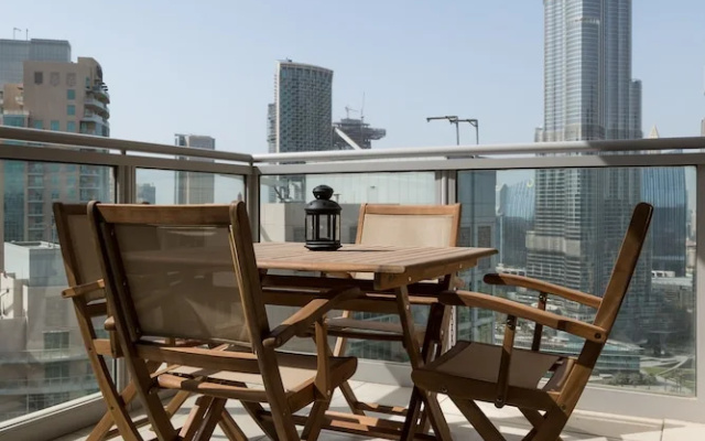 HiGuests - The Residences 5 Tower