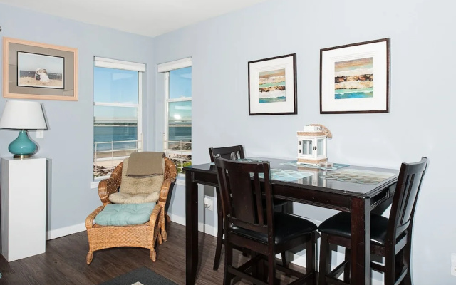 Waters Edge 214