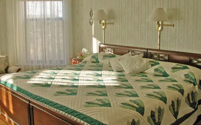 Florentine Manor Bed & Breakfast