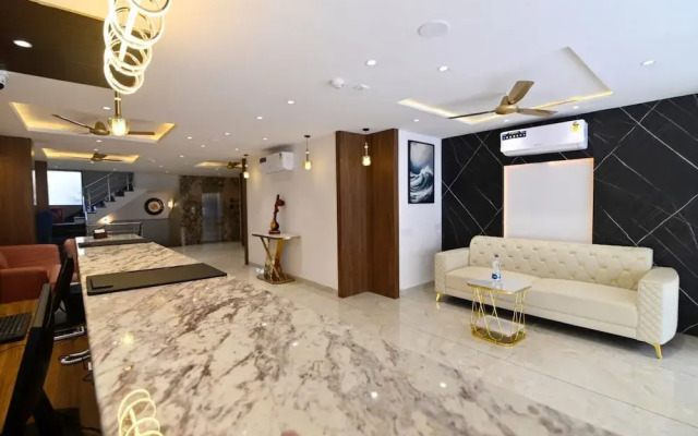 Carry Plus Hotel