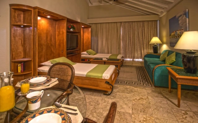 The Royal Sea Aquarium Resort