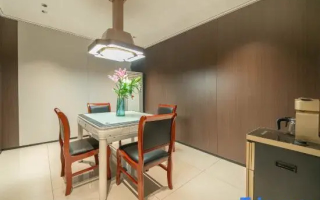 Linxi Linxi Town Chengbei Homestay (Linxi County Government)